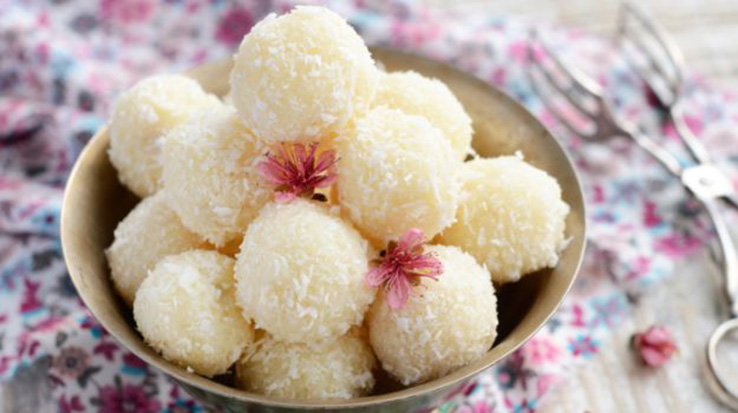 Coconut ladoos